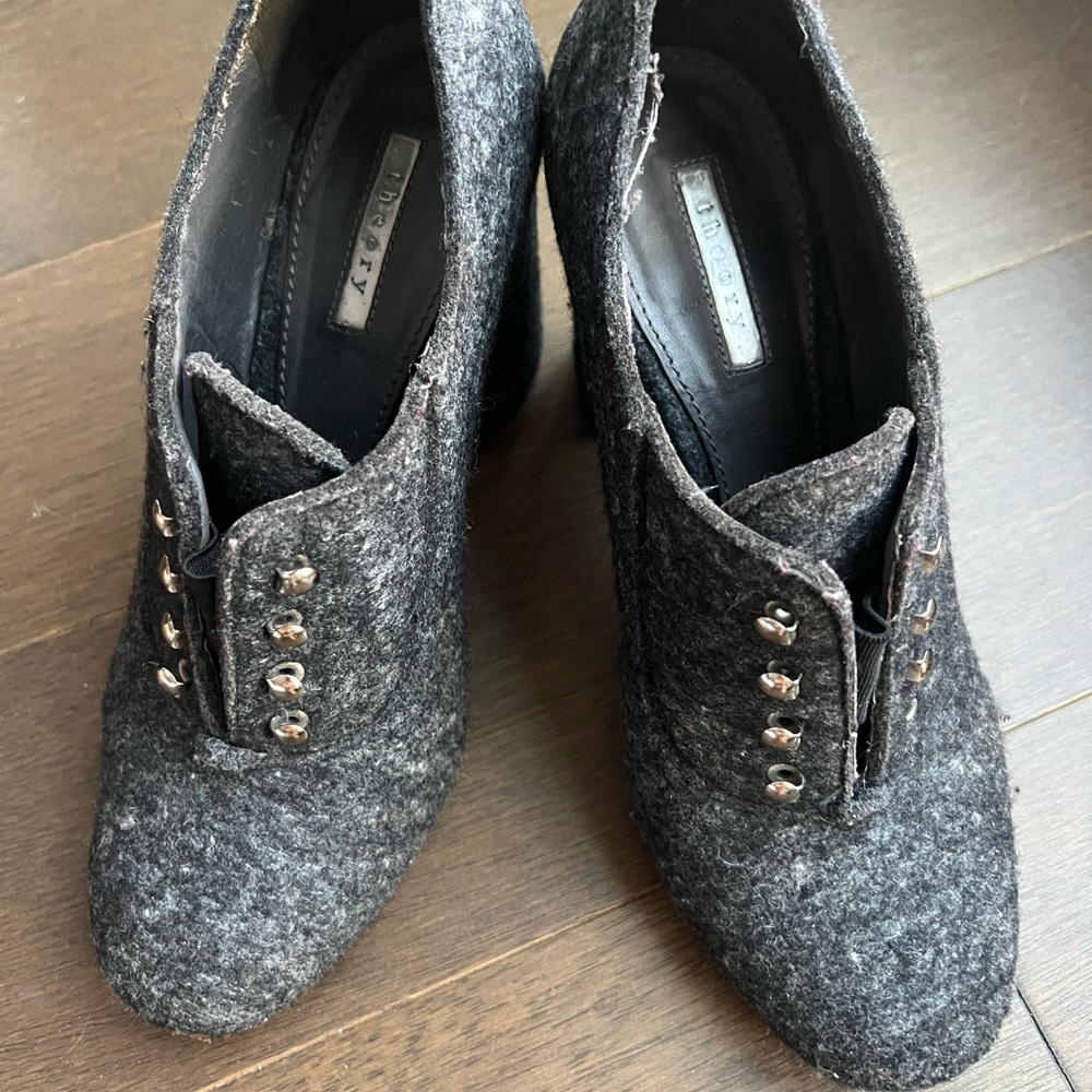 THEORY textured wool ankle boots- great condition!